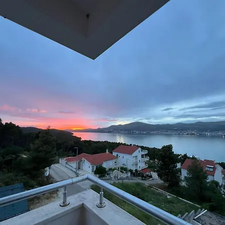 Seazone With The Sea View Apartment